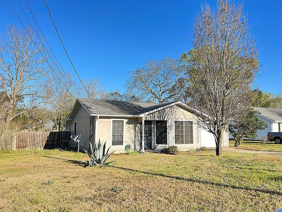 1st image of 2309 Creekwood Dr