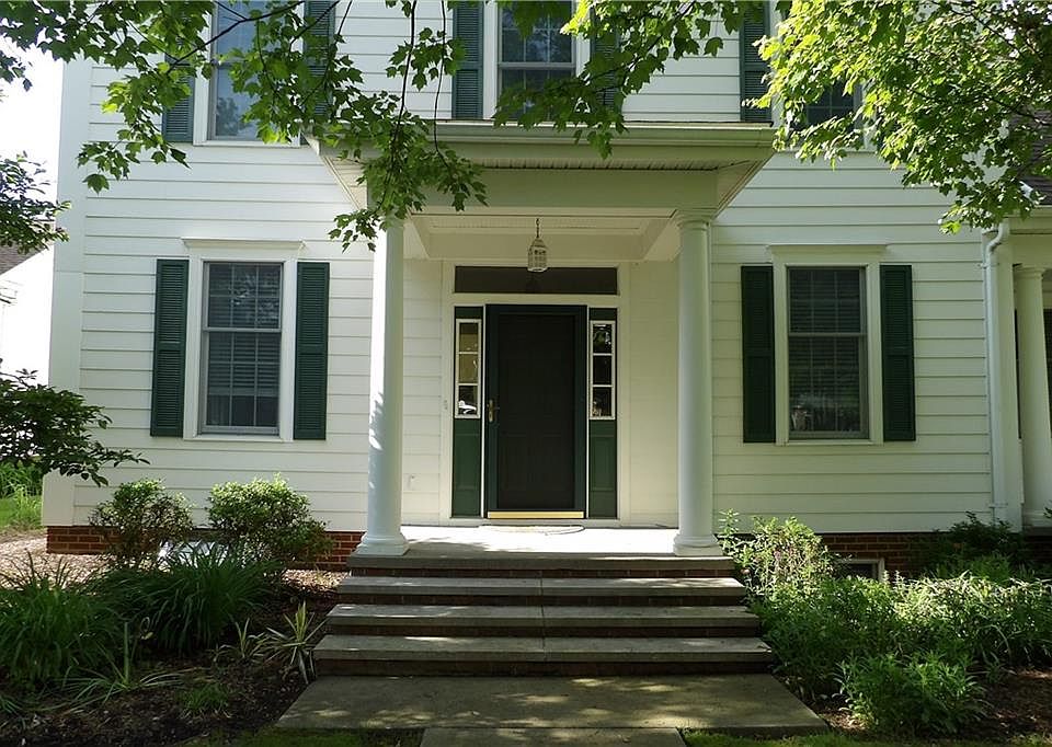 1st image of 20442 Hedgerow Ct