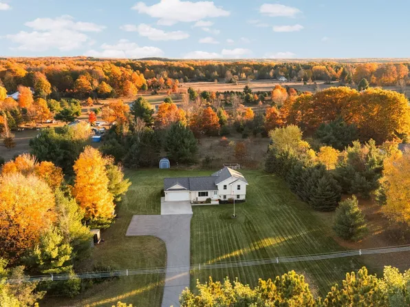 10791 Cedar Run Rd, Traverse City, MI 49684