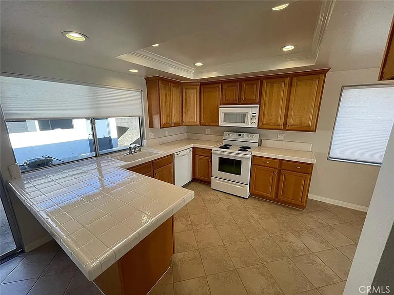 25372 Pacifica Ave — Photo 11