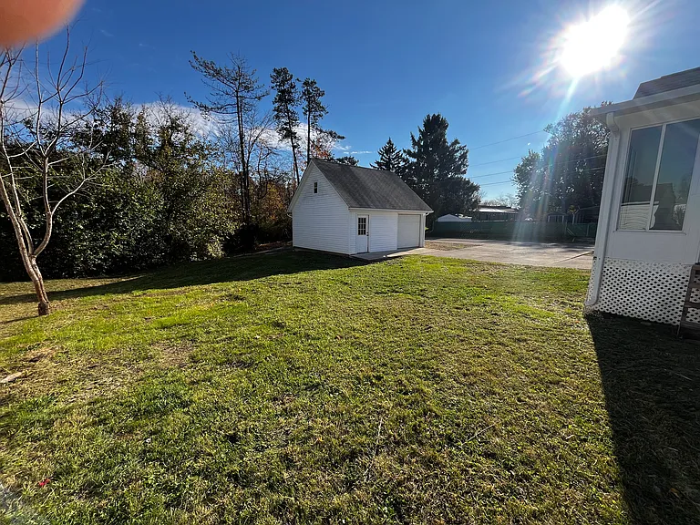 139 Edwards Rd — Photo 12