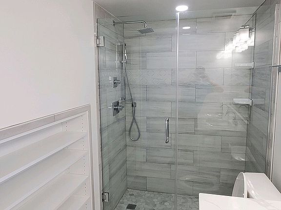 4th image of 4601 N Park Ave APT 1403