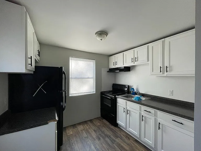 201 Chandler Dr #22D — Photo 10