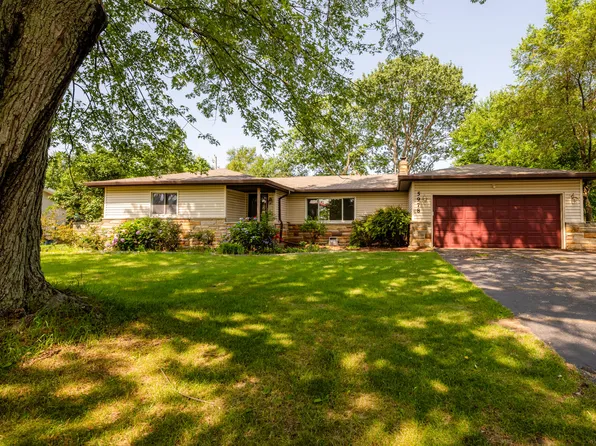 5978 James Dr, Stevensville, MI 49127