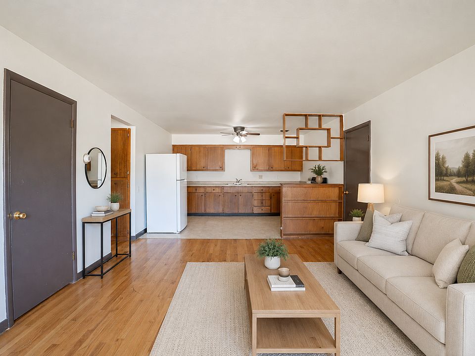 1st image of 2113 Lake Point Dr APT 3