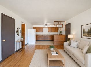 2113 Lake Point Dr, Madison, WI 53713