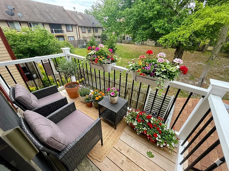 Chelsea Cir — Photo 6