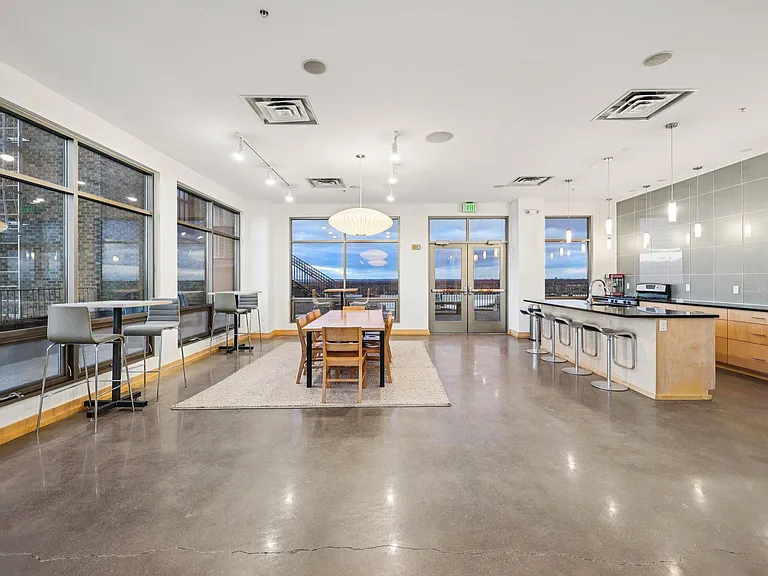 2929 Chicago Ave #1105 — Photo 40