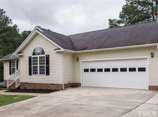6040 Saint Andrews Dr, Sanford, NC 27332