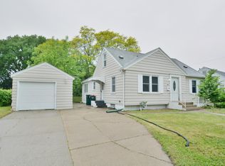 4522 Chatham Rd NE, Columbia Heights, MN 55421
