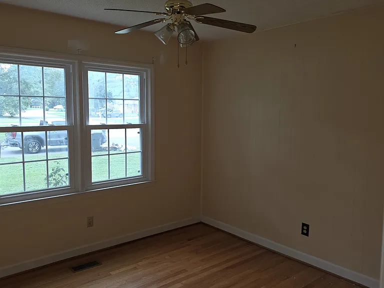 614 Garfield Dr — Photo 22