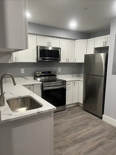 5900 Foote St NE Photo 1