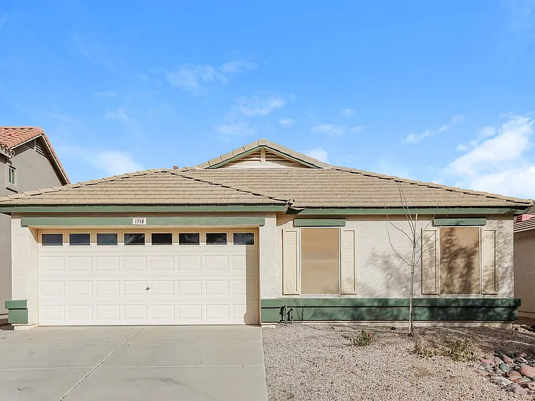 1718 E Daniella Dr — Photo 1