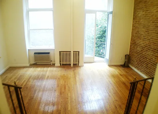 Rented by Cohen Smith Chang LLC | media 17