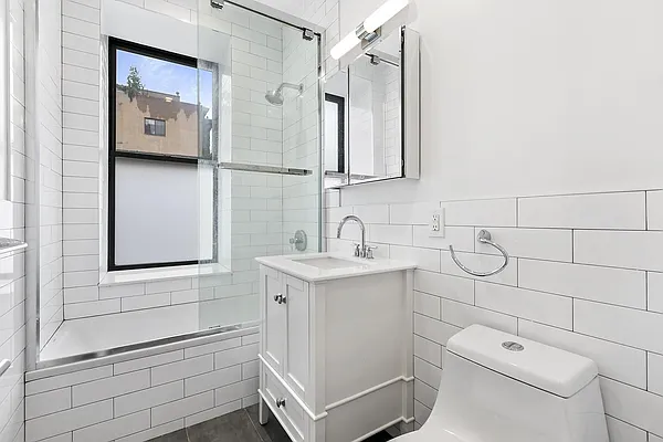 Rented by Maz Group NY | media 5