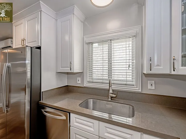 145 E Sierra Madre Blvd — Photo 10