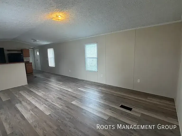387 Webster Rd #53 — Photo 3