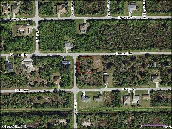 4th image of 12097 Claremont Dr
