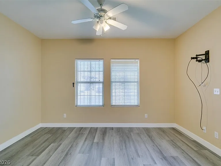 172 Mount Earl Ave — Photo 8