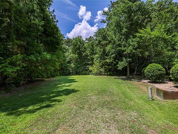4th image of 108 Neuse Cir