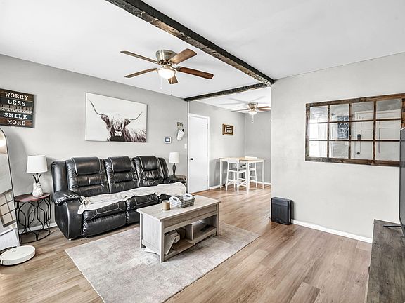 5th image of 3252 Burdett Ct