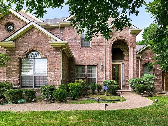 2nd image of 914 Marisa Ct