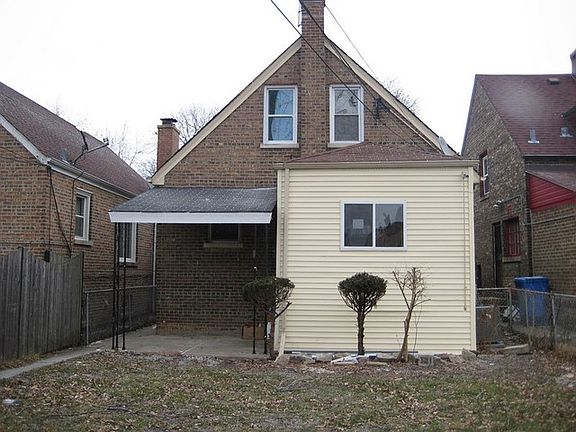 2nd image of 10522 S Eberhart Ave