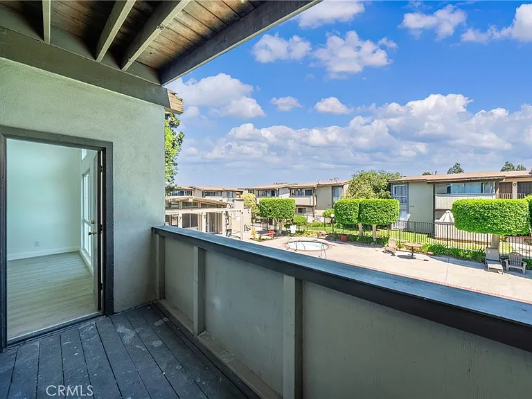 802 Coriander Dr #B — Photo 4