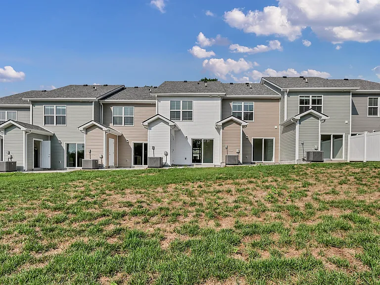 219 Limestone Point Dr — Photo 21