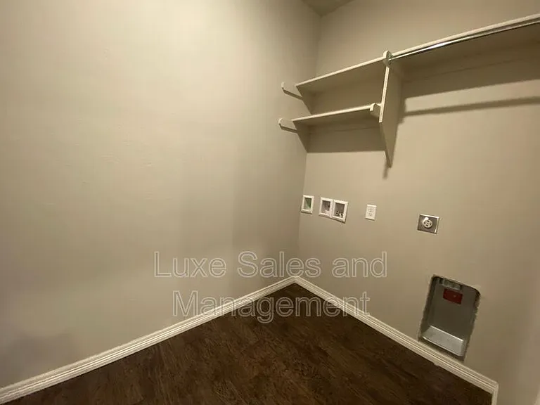 2133 Camino Del Plaza Ln — Photo 11