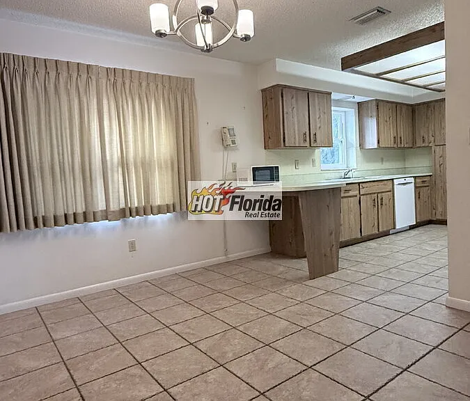 1420 US Highway 27 N — Photo 12