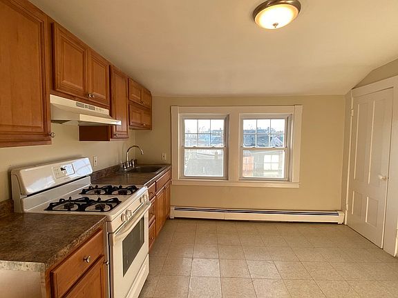 2nd image of 15 Lovett St APT 9