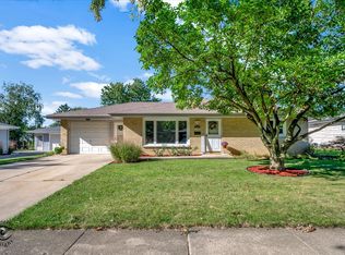 1018 Maitland Dr, Lockport, IL