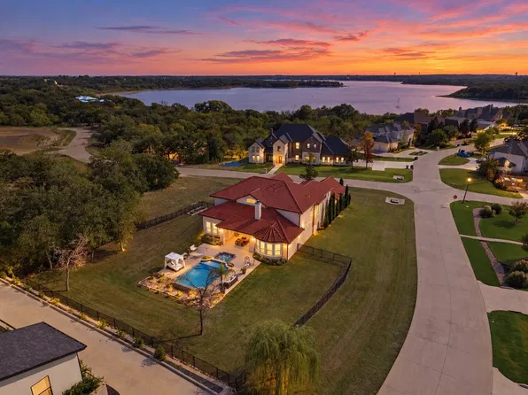2501 Oak Bluff Dr, Corinth, TX 76210