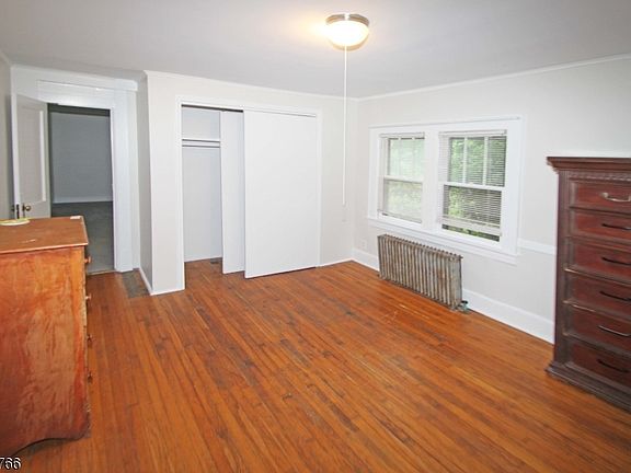 4th image of 805 Green Pond Rd