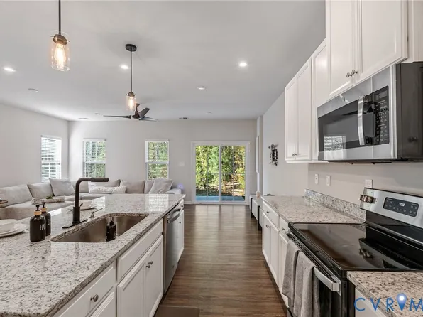 12728 Prestonfield Dr, Chester, VA 23836