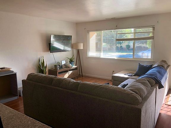 4th image of 1133 Casilada Way #1135