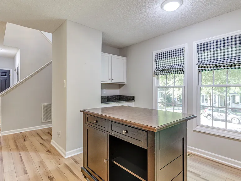 103 Unaka Ct — Photo 33
