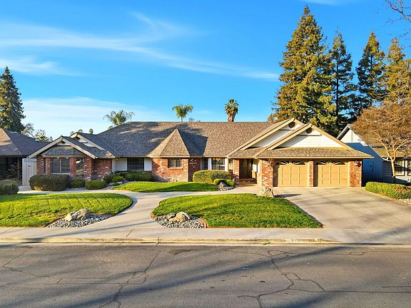 3rd image of 310 E Monte Vista Avenue