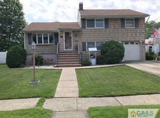 17 S Michael St, Fords, NJ 08863