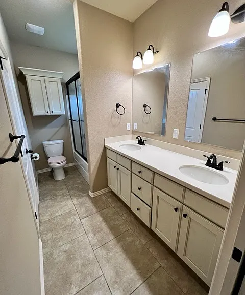 892 W Hughes St — Photo 14