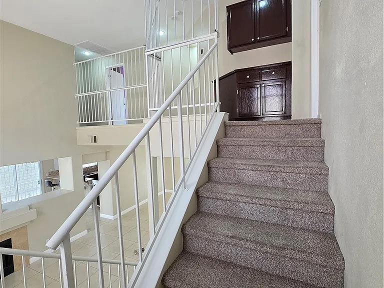 2524 Silver Shadow Dr — Photo 40