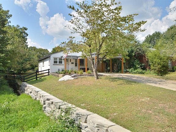 2nd image of 674 Sheridan Dr