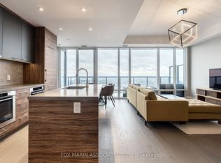488 University Ave #5407, Toronto, ON M5G 0C1