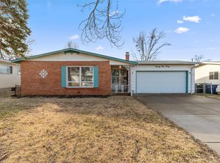 2540 Guildford Dr, Florissant, MO 63033
