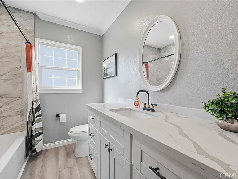 1369 S Euclid Ave — Photo 14