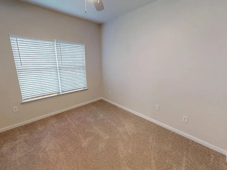 The Whittington Apartments — Photo 44