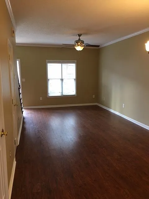 385 Old Epps Bridge Rd — Photo 4