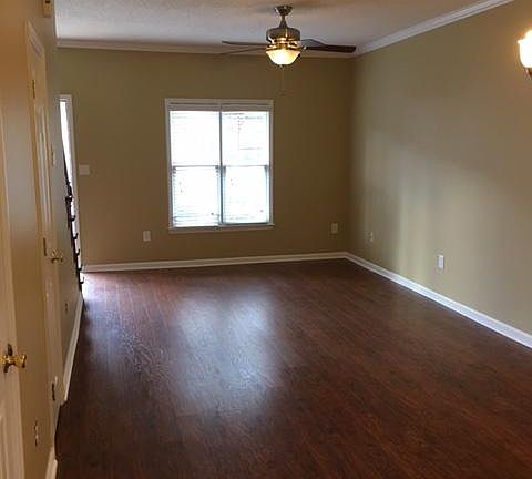 4th image of 385 Old Epps Bridge Rd APT 14