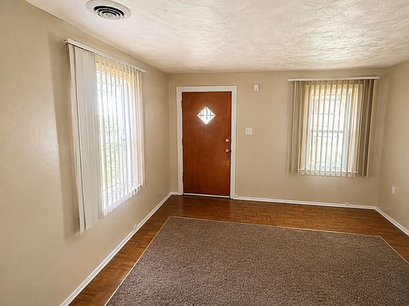 5th image of 2326 Rhode Island St